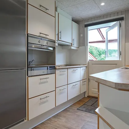 3 Bedroom Cozy In Holiday home