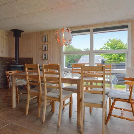3 Bedroom Cozy In Hemmet